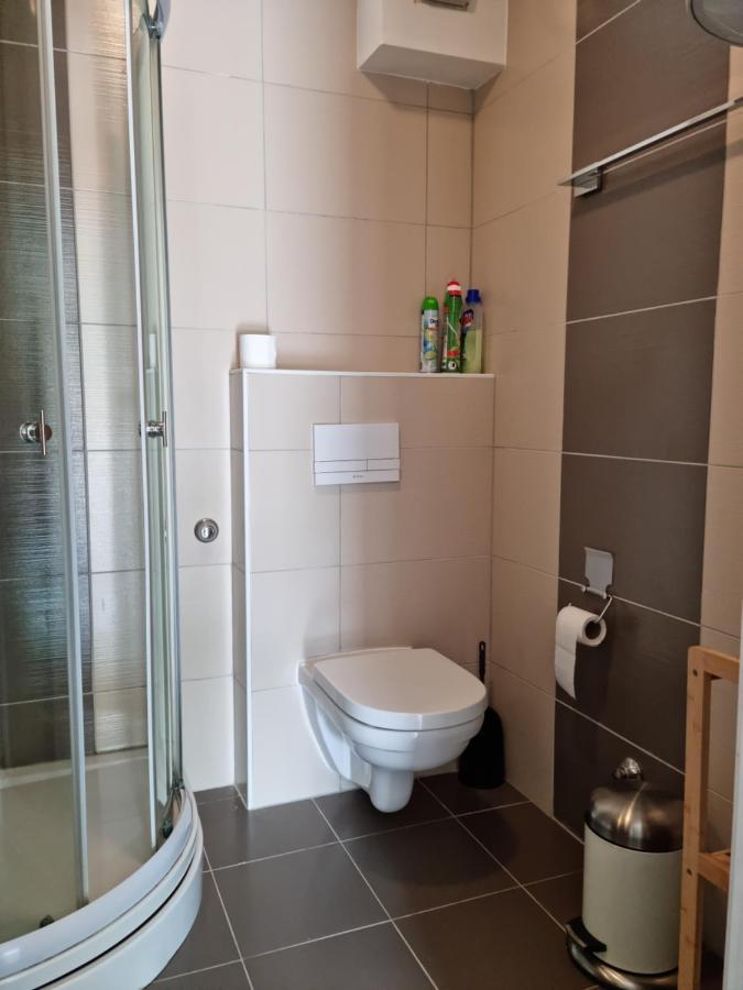 Appartments D&D Peroj Luaran gambar